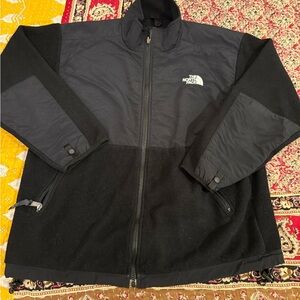 The North Face Xl Youth Black Performance Jacket